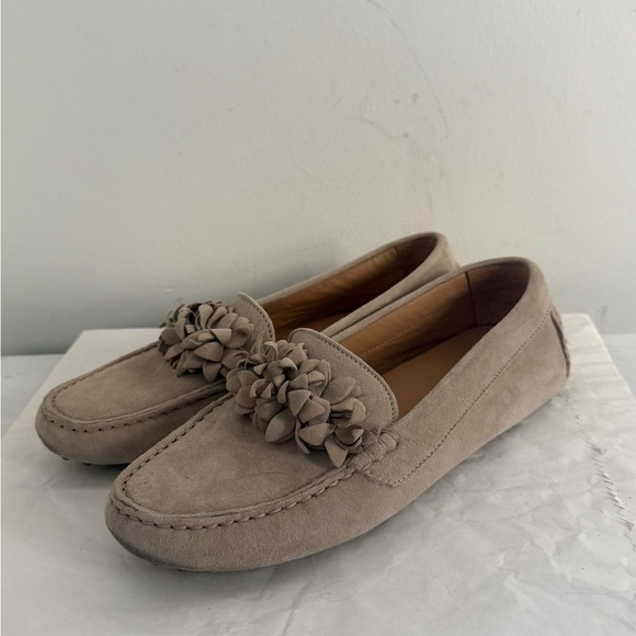 M Gemi The Felize Fiori Suede Embellished Driving Loafer Slip On Mule in Beige - Picture 6 of 12